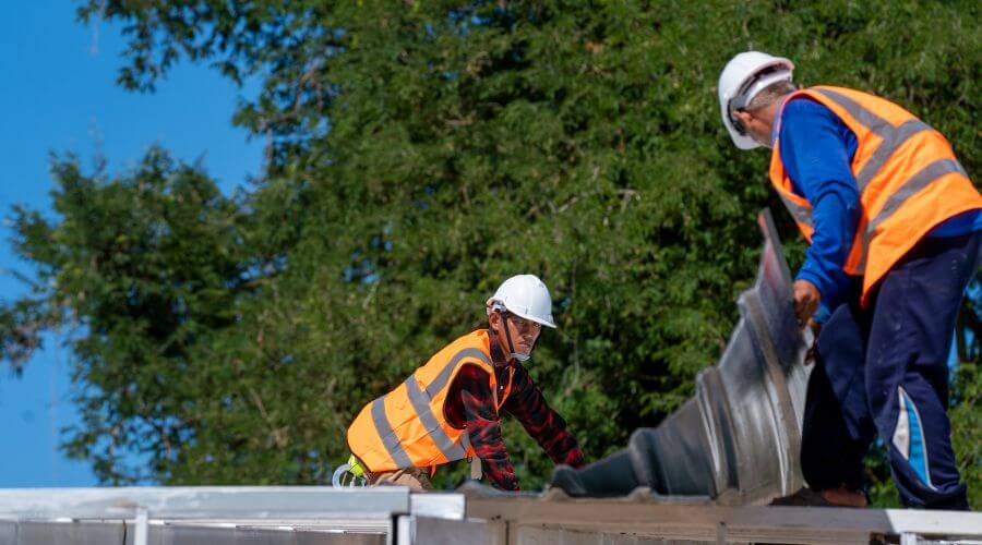 Professional metal roof installation in Wellman, TX